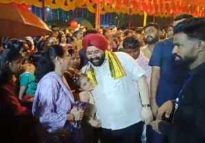 जमशेदपुर: बर्मामाइंस केरेज कॉलोनी में मां पहाड़ी को दी गई भावभीनी विदाई, भव्य विसर्जन यात्रा में शामिल हुए समाजसेवी अमरप्रीत सिंह काले