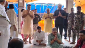 केंद्रीय मंत्री ललन सिंह ने बाबा बैद्यनाथ धाम में की पूजा-अर्चना, देश की सुख-समृद्धि की कामना