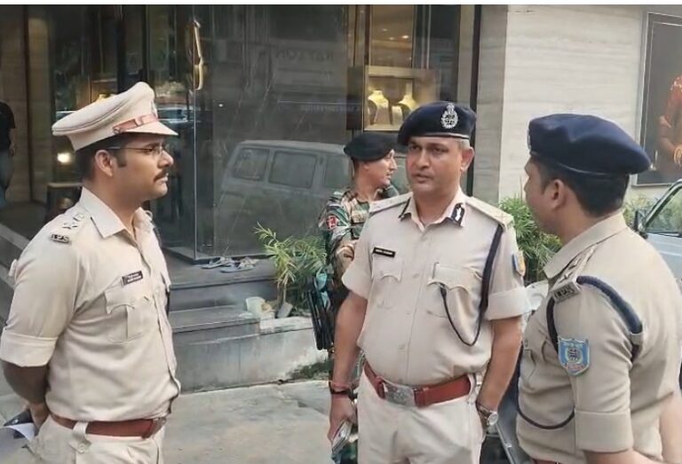 हिमांशु सिंह हत्याकांड: जमशेदपुर पहुंचे जोनल आईजी, घटनास्थल का किया निरीक्षण; बोले- दोषियों पर होगी कड़ी कार्रवाई