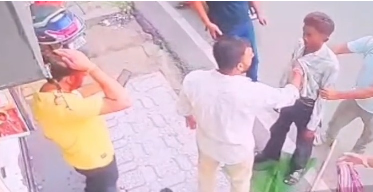 आदित्यपुर : ज्वेलर्स व्यवसायी पर जानलेवा हमला, रंगदारी नहीं देने पर धारदार हथियार से वार; एक आरोपी गिरफ्तार