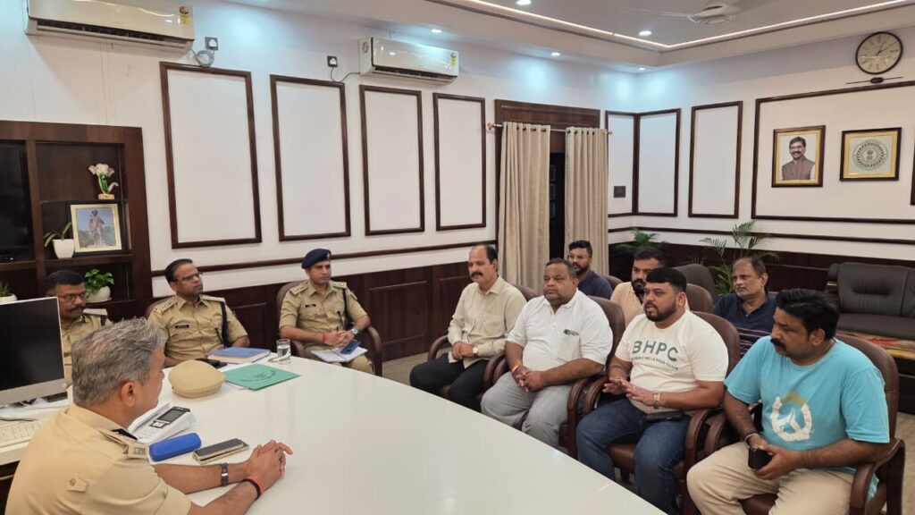 हिमांशु सिंह हत्याकांड: परिजनों ने पुलिस के शीर्ष अधिकारियों से की मुलाकात, जल्द गिरफ्तारी का मिला भरोसा
