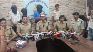डीडी बार हत्याकांड: बार संचालक नीरज सिंह समेत तीन गिरफ्तार, अब तक 12 आरोपी जेल, बोदरा से होगी रिमांड पर पूछताछ
