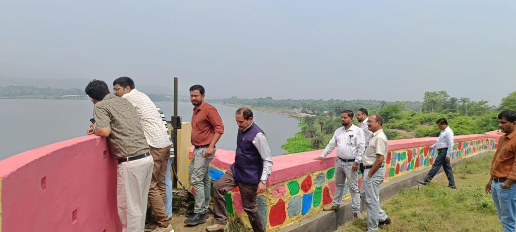 गालूडीह बराज डैम का केंद्रीय जल आयोग की टीम ने किया निरीक्षण, टेलीमेट्री सिस्टम का भी लिया जायजा