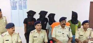 जमशेदपुर: मानगो-ओलीडीह में 12 दुकानों में चोरी का खुलासा, चार आरोपी गिरफ्तार