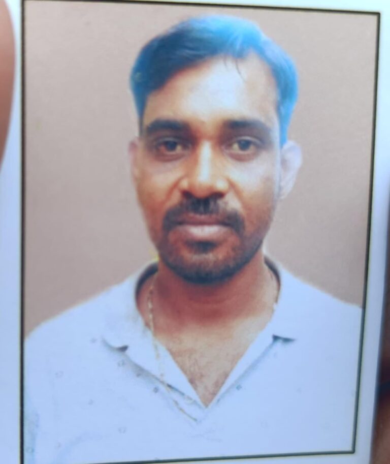आदित्यपुर: बोलायडीह शीतला मंदिर के पास दिनदहाड़े युवक की बेरहमी से हत्या, धारदार हथियार से काटे जाने से मौके पर मौत