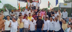 जमशेदपुर: शिक्षा मंत्री धर्मेंद्र प्रधान के इस्तीफे पर कांग्रेस का विजय जुलूस, छात्रों की जीत बताया पहला पड़ाव
