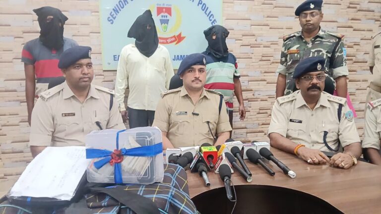 जमशेदपुर: ऑपरेशन प्रहार के तहत 9.2 किलो गांजा बरामद, तीन तस्कर गिरफ्तार; ₹31,360 नकद भी जब्त