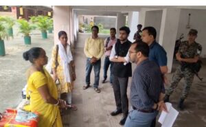आदित्यपुर में एसआईआर अभियान का उपायुक्त ने किया निरीक्षण, मतदाताओं से सहयोग की अपील