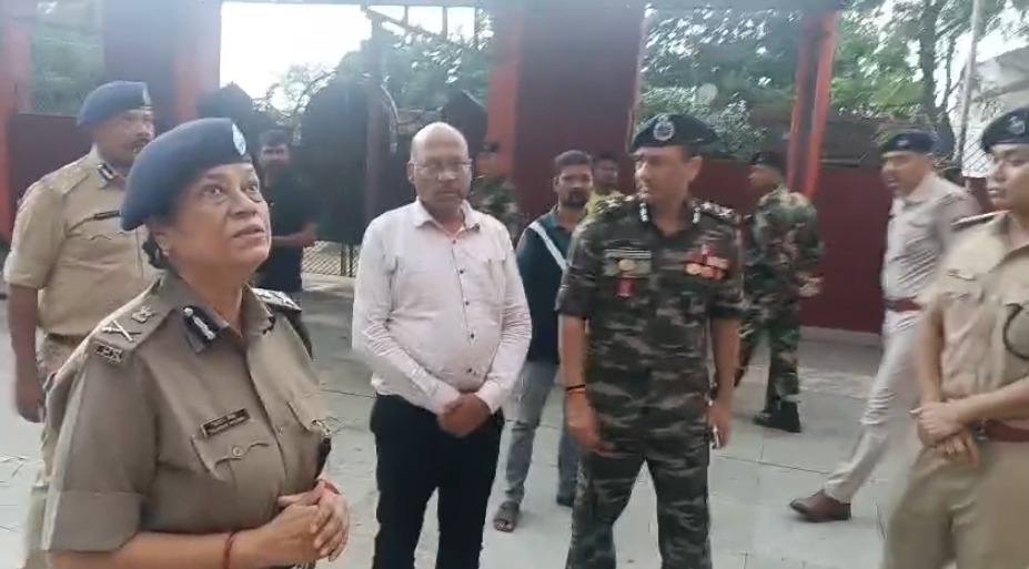 सरायकेला दौरे पर पहुंचीं डीजीपी तदाशा मिश्रा, कानून-व्यवस्था पर दिए सख्त निर्देश