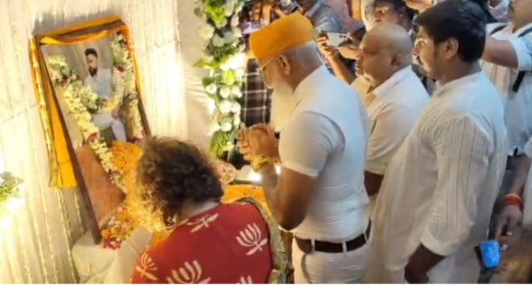 हिमांशु सिंह की तेरहवीं में पहुंचे करणी सेना के राष्ट्रीय अध्यक्ष डॉ. राज सिंह शेखावत, सरकार को 30 अगस्त तक दिया अल्टीमेटम