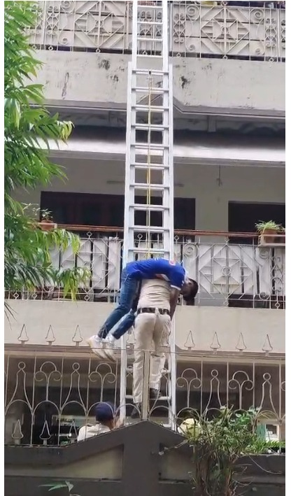 जमशेदपुर में सिविल डिफेंस की एयर रेड और ब्लैकआउट मॉक ड्रिल, आपदा से निपटने की तैयारियों का लिया गया जायजा