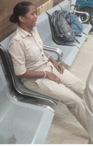 एमजीएम अस्पताल में मानदेय नहीं मिलने से परेशान महिला होमगार्ड भावुक, आर्थिक संकट को लेकर जताई चिंता