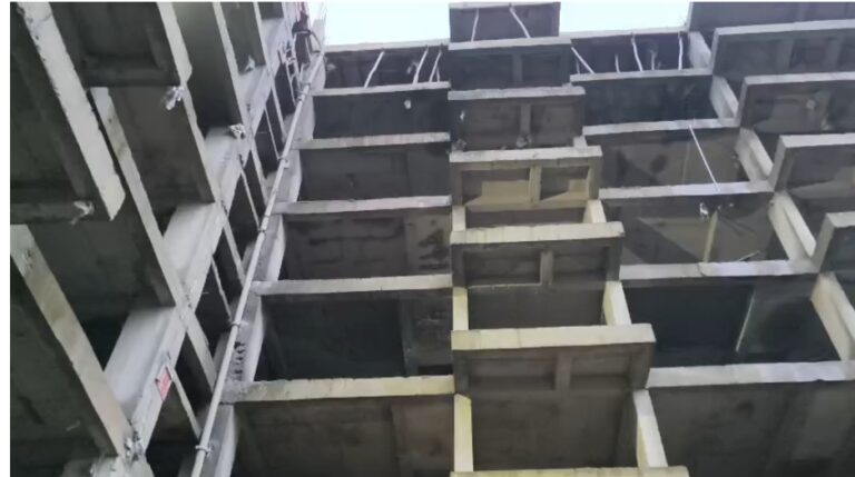 बिरसानगर में निर्माणाधीन प्रधानमंत्री आवास की 9वीं मंजिल से गिरकर 14 वर्षीय किशोर की मौत, सुरक्षा व्यवस्था पर उठे सवाल