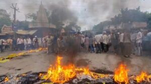 जमशेदपुर: बागबेड़ा सड़क हादसे के बाद इलाज को लेकर बवाल, डीबी रोड दो घंटे जाम, डीएसपी पर युवक को थप्पड़ मारने का आरोप
