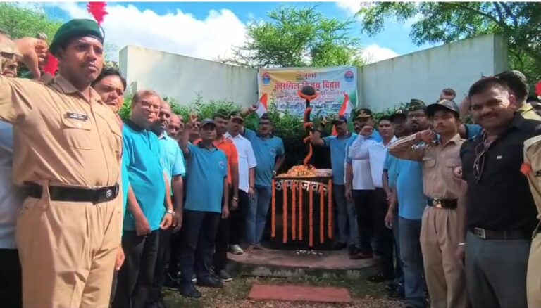 कारगिल विजय दिवस पर पूर्व सैनिकों का सम्मान, शहीदों को दी गई भावभीनी श्रद्धांजलि