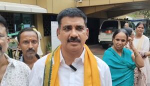 गाय को ‘राष्ट्र माता’ घोषित करने की मांग, 5.13 लाख हस्ताक्षरों के साथ उपायुक्त को सौंपा ज्ञापन
