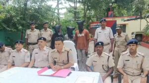 वाहन चोर गिरोह का पर्दाफाश, तीन शातिर गिरफ्तार; चोरी की 5 मोटरसाइकिलें बरामद