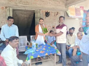गुड़ाबांधा के बनमाकड़ी में बैंक और मोबाइल नेटवर्क की मांग, कुणाल षाड़ंगी ने अधिकारियों से की पहल