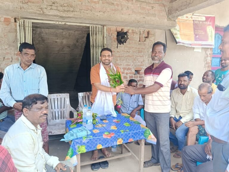 गुड़ाबांधा के बनमाकड़ी में बैंक और मोबाइल नेटवर्क की मांग, कुणाल षाड़ंगी ने अधिकारियों से की पहल