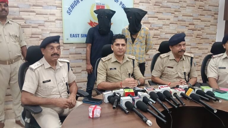 जमशेदपुर में चेन स्नैचिंग का खुलासा, साकची पुलिस ने दो आरोपियों को चोरी की चेन के साथ किया गिरफ्तार