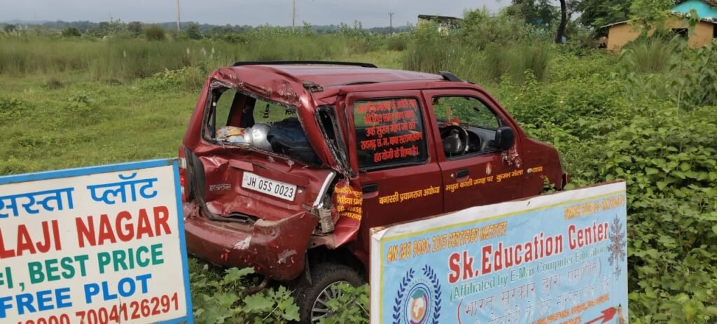 सरायकेला में भीषण सड़क हादसा, अज्ञात ट्रक की टक्कर से ‘ऑल्टो बाबा’ की मौत