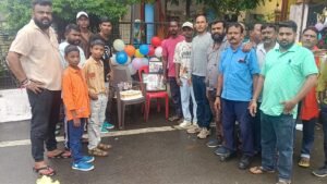 जमशेदपुर के पूर्व एसपी डॉ. अजय कुमार का बिरसानगर में मनाया गया जन्मदिन, फैंस क्लब ने काटा केक