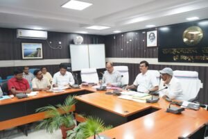 जमशेदपुर में राशन वितरण की समीक्षा, उपायुक्त ने अधिकारियों को दिए सख्त निर्देश; डुप्लीकेट लाभुकों पर होगी कार्रवाई