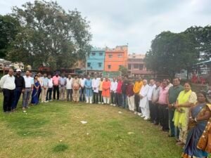 गोविंदपुर में सड़क हादसे के बाद सुरक्षा व्यवस्था को लेकर बैठक, नो-एंट्री, स्पीड ब्रेकर और स्ट्रीट लाइट की मांग