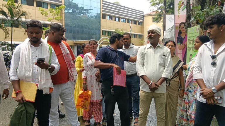 टाटा स्टील में सफाई कर्मियों के स्थायीकरण की मांग तेज, घासी संगठन ने मुख्यमंत्री के नाम सौंपा ज्ञापन