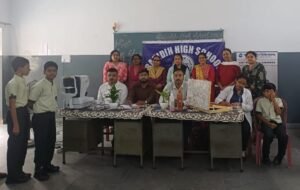 बारीडीह हाई स्कूल में नेत्र जांच शिविर, 125 विद्यार्थियों व शिक्षकों की हुई आंखों की जांच