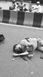 जमशेदपुर में दर्दनाक सड़क हादसा: अज्ञात वाहन की टक्कर से बाइक सवार की मौत, चालक फरार