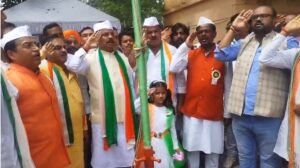 सिदगोड़ा सूर्य मंदिर में पूर्व सीएम रघुवर दास ने फहराया तिरंगा, बोले- 100वीं वर्षगांठ पर विकसित भारत का जश्न मनाएंगे