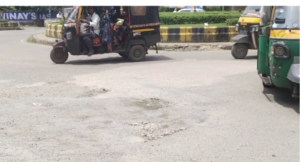 जमशेदपुर में बारिश ने खोली सड़कों की पोल, गड्ढों में तब्दील प्रमुख मार्ग