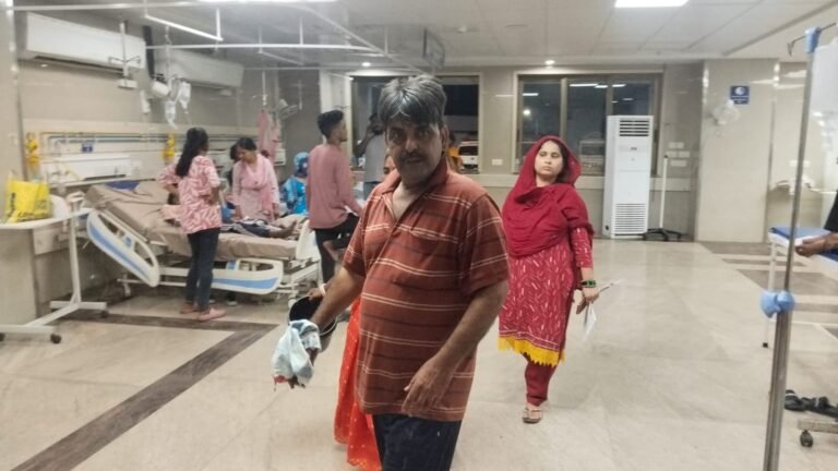 जमशेदपुर: ओलीडीह में संपत्ति विवाद में पिता पर बेटे व साले ने किया जानलेवा हमला,एमजीएम में भर्ती