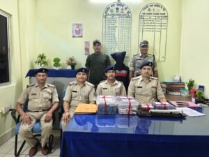 सरायकेला में चोरी का 24 घंटे में खुलासा, सिगरेट-नकदी समेत चोरी के औजार बरामद; आरोपी गिरफ्तार