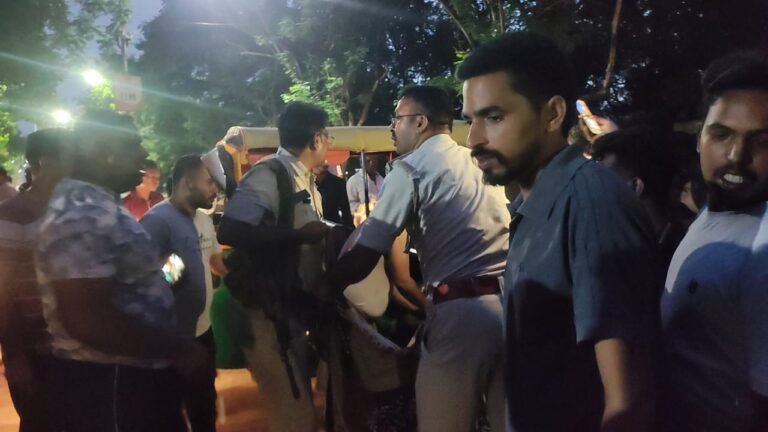 जमशेदपुर में तेज रफ्तार हाइवा ने पिता-पुत्र को कुचला, पिता की मौत; बेटा गंभीर