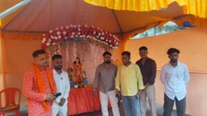 जमशेदपुर में महाकाल सेवा संस्था ने आयोजित की भजन संध्या, महाप्रसाद में उमड़े श्रद्धालु