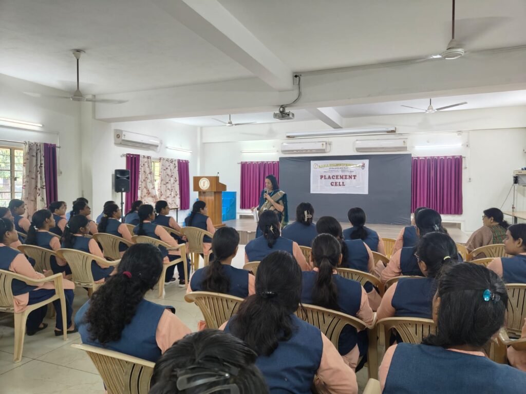 डीबीएमएस कॉलेज ऑफ एजुकेशन में प्लेसमेंट रेडीनेस प्रोग्राम, विद्यार्थियों को रिज्यूमे राइटिंग के गुर बताए