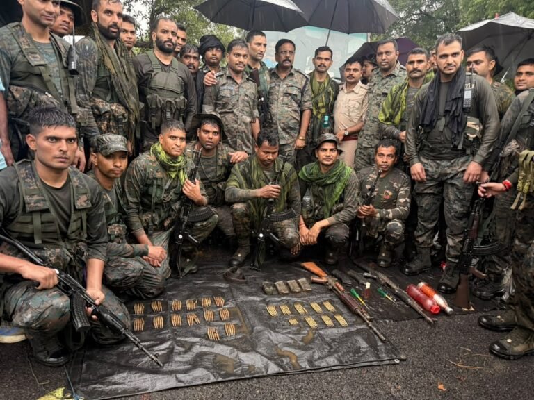 नक्सल विरोधी अभियान में बड़ी सफलता, एकेएम-इंसास राइफल समेत 232 राउंड गोलियां बरामद