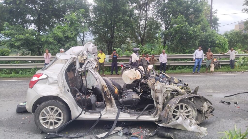 जमशेदपुर में भीषण सड़क हादसा ,मंत्री दीपिका पांडेय की बेटी सहित चार की मौत