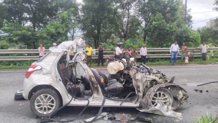 जमशेदपुर में भीषण सड़क हादसा ,मंत्री दीपिका पांडेय की बेटी सहित चार की मौत