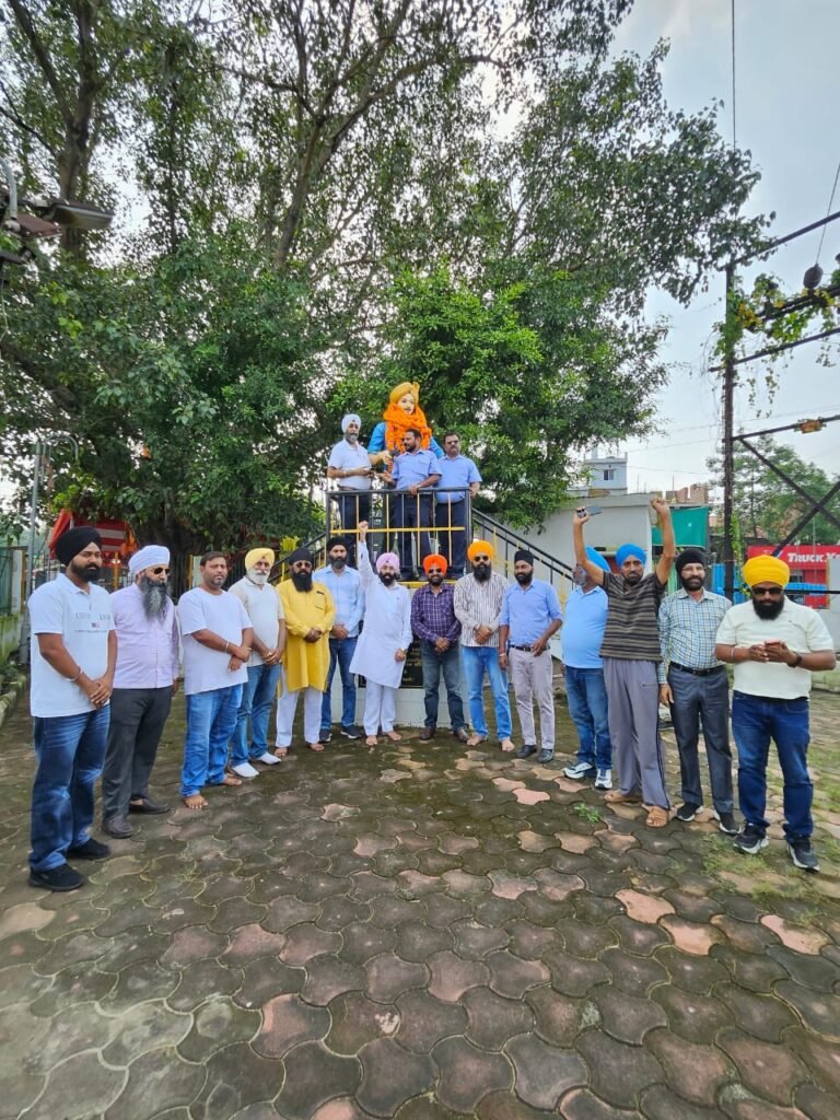 जमशेदपुर में भगत सिंह की जयंती पर श्रद्धांजलि कार्यक्रम, युवाओं ने लिया उनके आदर्शों पर चलने का संकल्प