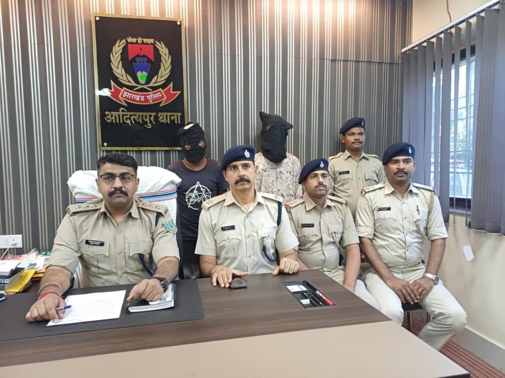 आदित्यपुर गोलीकांड में दो आरोपी गिरफ्तार, अवैध धंधे के पैसों के बंटवारे को लेकर हुआ था विवाद