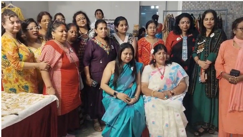 जमशेदपुर में एनिग्मा की प्री-पूजा प्रदर्शनी शुरू, 30 से अधिक महिला उद्यमियों ने लगाए स्टॉल