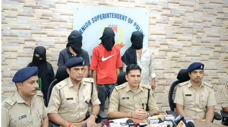 मानगो में महिला को बंधक बनाकर लूट का खुलासा, महिला समेत चार गिरफ्तार; 20 ग्राम गलाया हुआ सोना बरामद