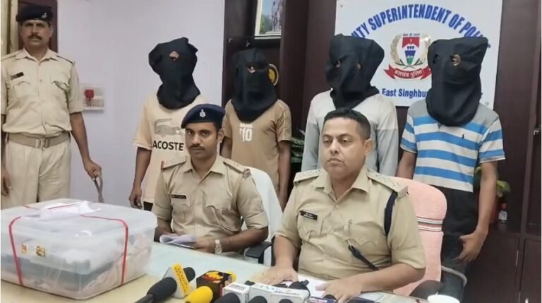 जुगसलाई प्लाईवुड दुकान चोरी का खुलासा, चार आरोपी गिरफ्तार