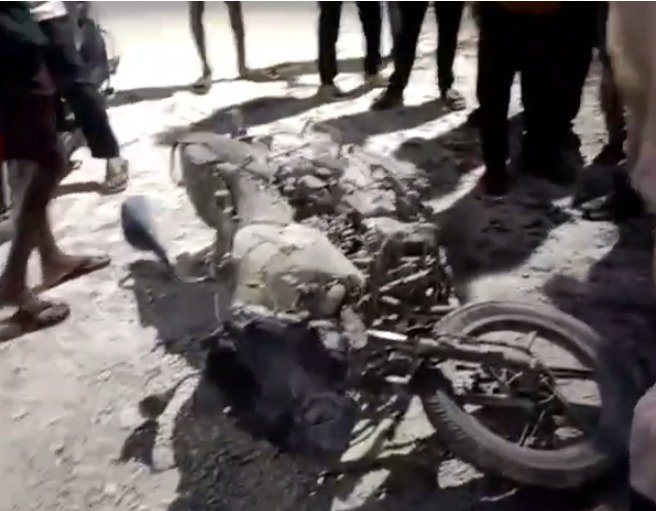 जमशेदपुर के मानगो में पेट्रोल पंप पर बाइक में लगी आग, समय रहते टला बड़ा हादसा