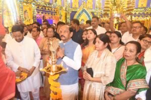 जमशेदपुर के सिदगोड़ा में दिखेगा काशी के बनारस घाट का दिव्य नजारा,पूर्व सीएम रघुबर दास ने किया उद्धघाटन