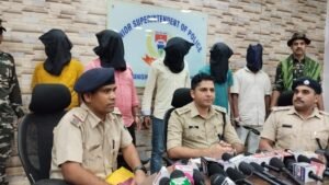 जमशेदपुर: कदमा में हथियार के साथ पांच आरोपी गिरफ्तार, देसी कट्टा और पांच गोलियां बरामद