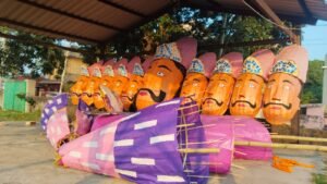 जमशेदपुर में विजयादशमी पर 51 फीट के रावण का होगा दहन, 3 लाख रुपये में बन रहा पुतला